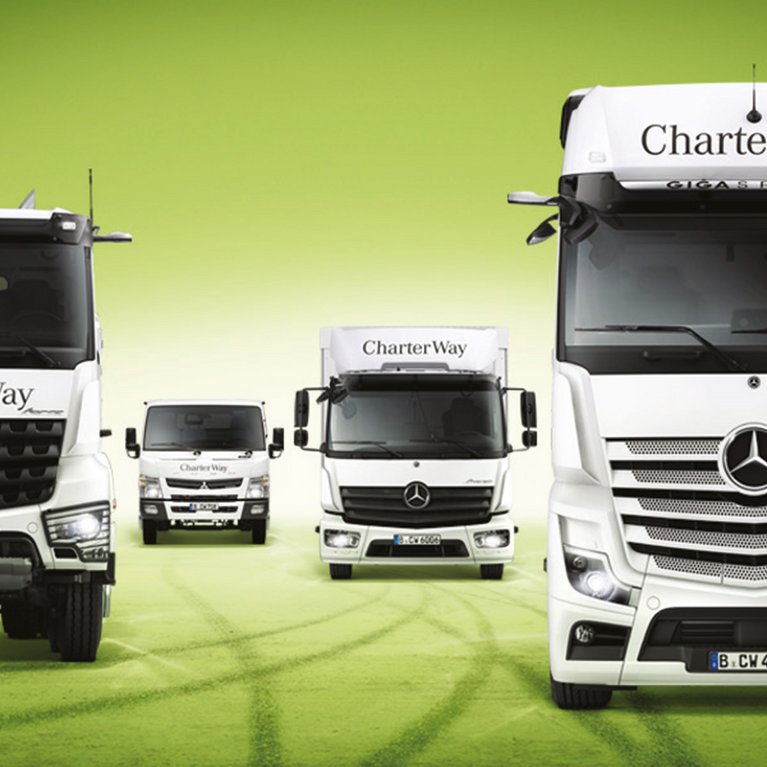Dekorationsbild für Mercedes-Benz CharterWay mit vier Mercedes-Benz Lkw Modellen.