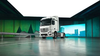 Mercedes-Benz eActros 400 Elektro-Lkw im gewerblichen Einsatz. Vollelektrischer Lastwagen für nachhaltige Transportlösungen mit moderner Fahrzeugtechnologie und hoher Effizienz im Güterverkehr.
