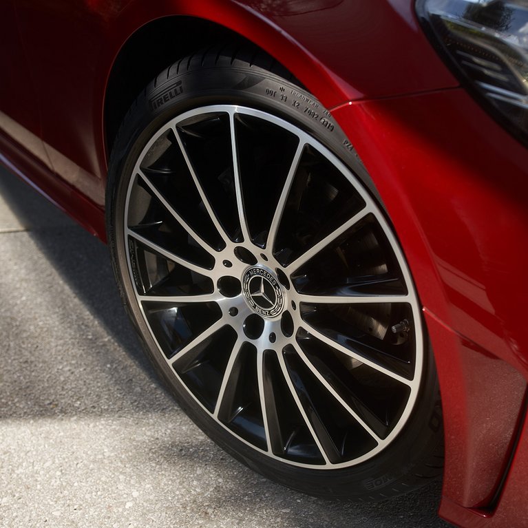 Optische Felgenaufbereitung für Ihren Mercedes-Benz