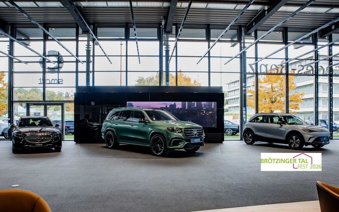 Mercedes-Benz Fahrzeuge im Showroom des S&G Standorts Pforzheim beim Brötzinger Tal Fest 2026
