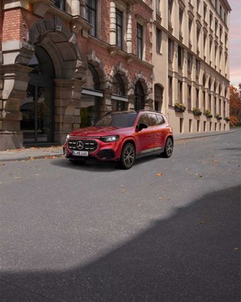 Mercedes-Benz GLB SUV mit 2,99 % Sonder-Finanzierung in urbanem Umfeld.