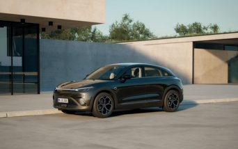 smart #3 in schwarzer Lackierung vor moderner Architektur, vollelektrisches Coupé-SUV mit attraktivem Leasingangebot bei S&G ab 188 Euro pro Monat inklusive Elektroprämie.